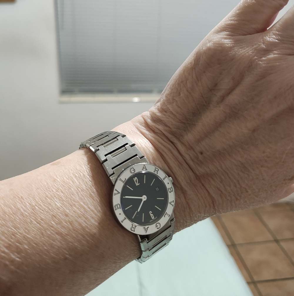 Elegant Bulgari Zero Women's watch with a sleek Black Dial. 100% Original! - Picture 11 of 15